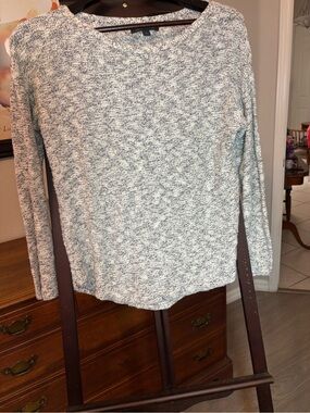 Banana Republic Gray & White Heathered Crewneck Sweater